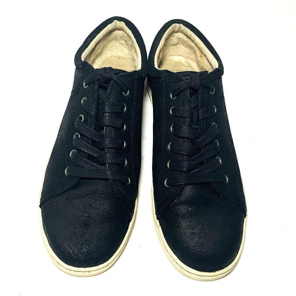 UGG Men Shoes Size 11 *
